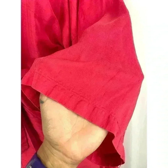 Elegant Red 100% Silk Hand-Embroidered Women’s Kimono - Picture 8 of 13